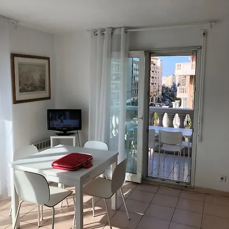 Apartament Palais Des Domes