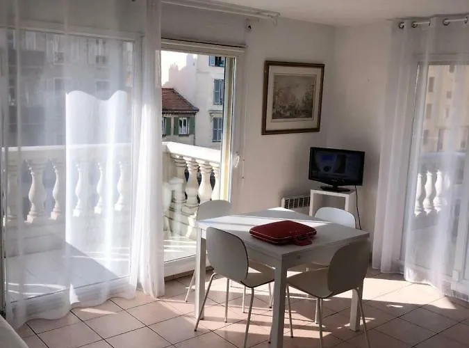 דירה Palais Des Domes *