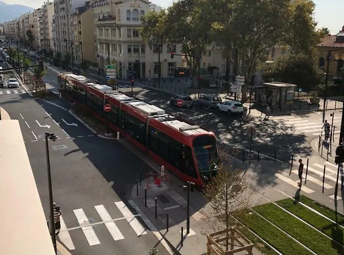 Palais Des Domes דירה *